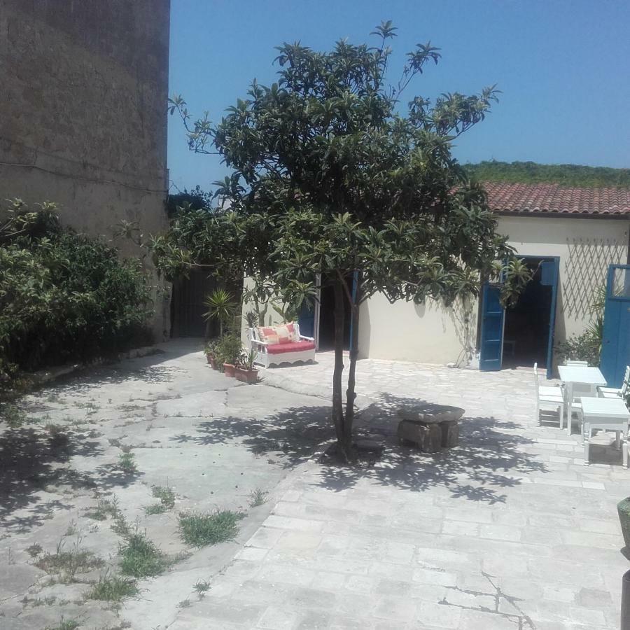 Bed and Breakfast Il Cortile Della Monaca Bríndisi Exterior foto